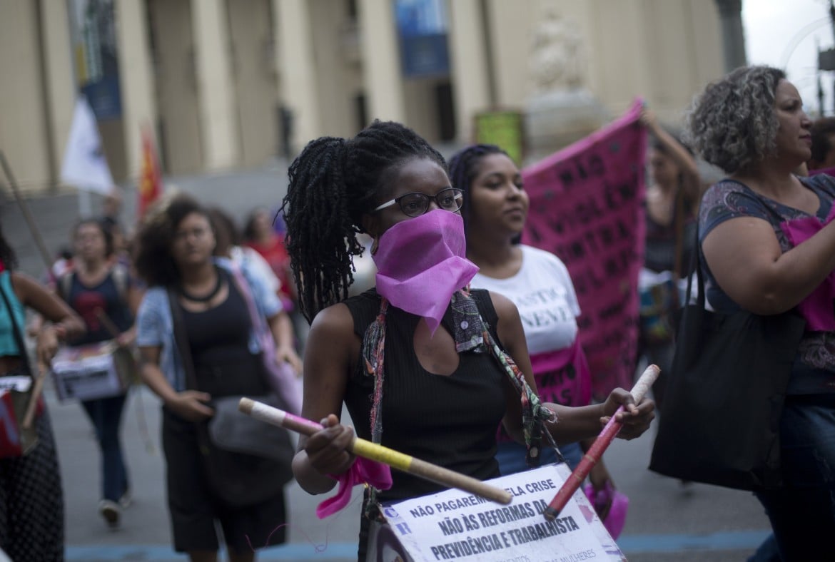 La resistenza delle donne brasiliane contro Bolsonaro