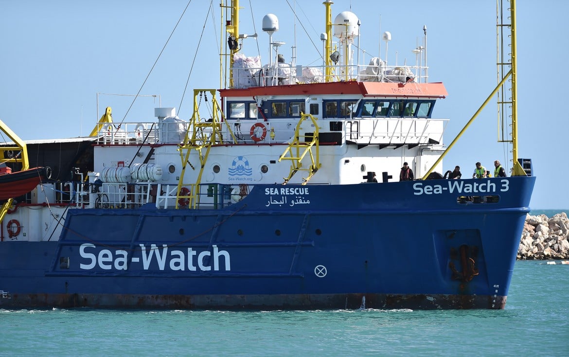 SeaWatch 3, Malta autorizza ingresso nelle proprie acque. Ma niente sbarco