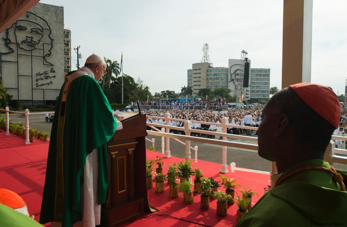 20 settembre 2015, papa Francesco celebra la santa messa nella Plaza de la Revolución a L’Avana foto LaPresse