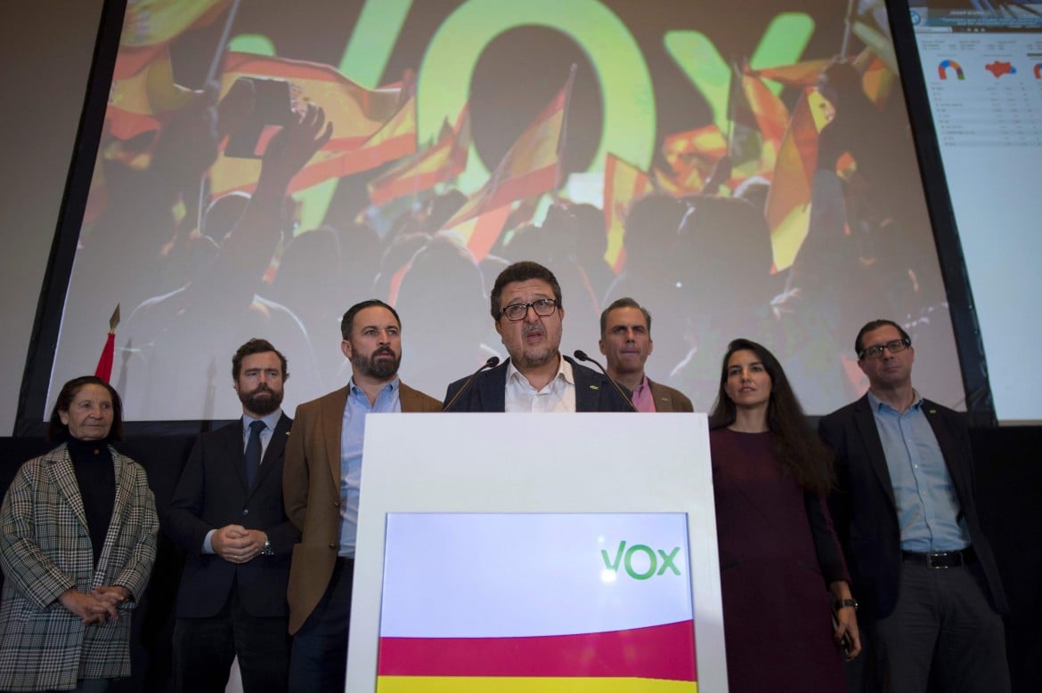 Andalusia, il governo Pp avrà l’appoggio esterno dei franchisti