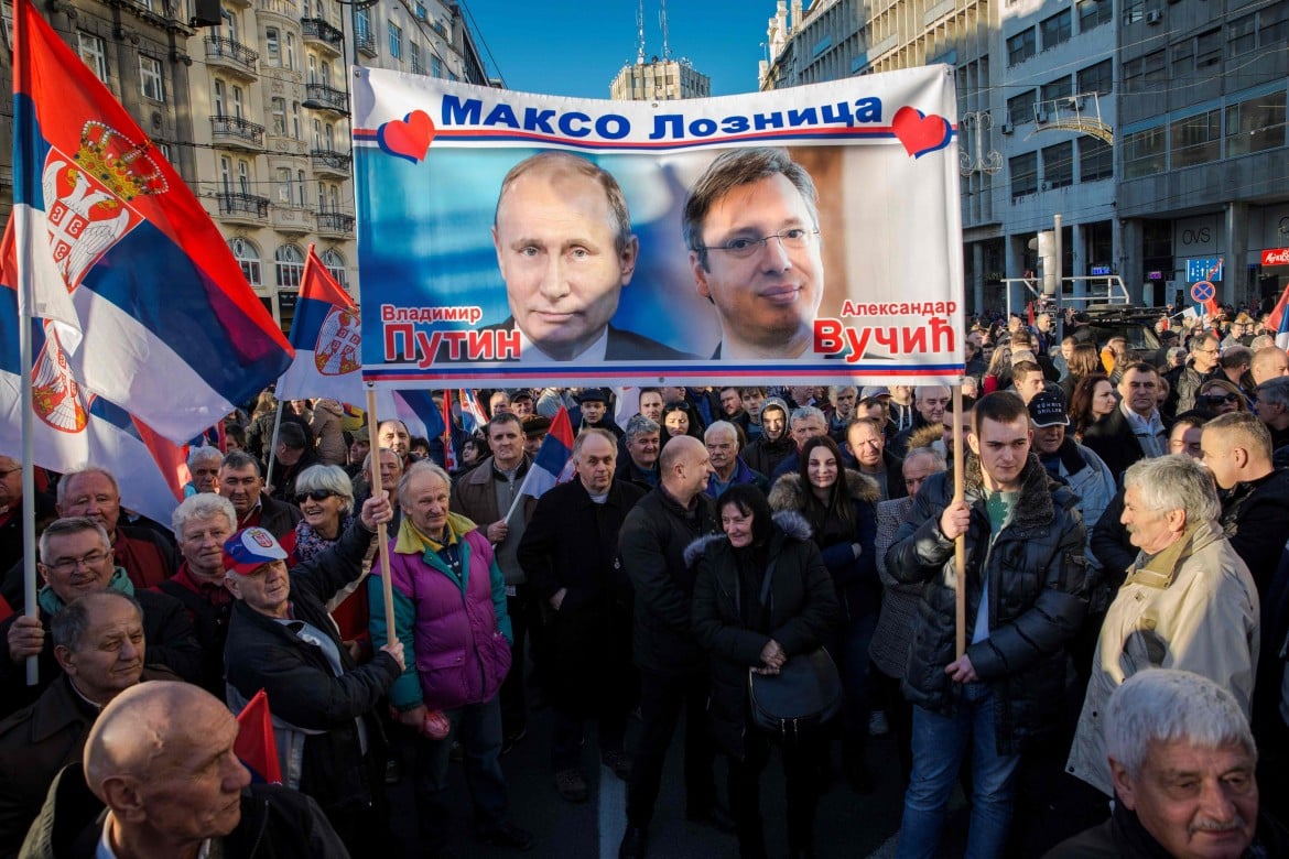 Putin a Belgrado: «La Russia non lascerà i Balcani alla Nato»