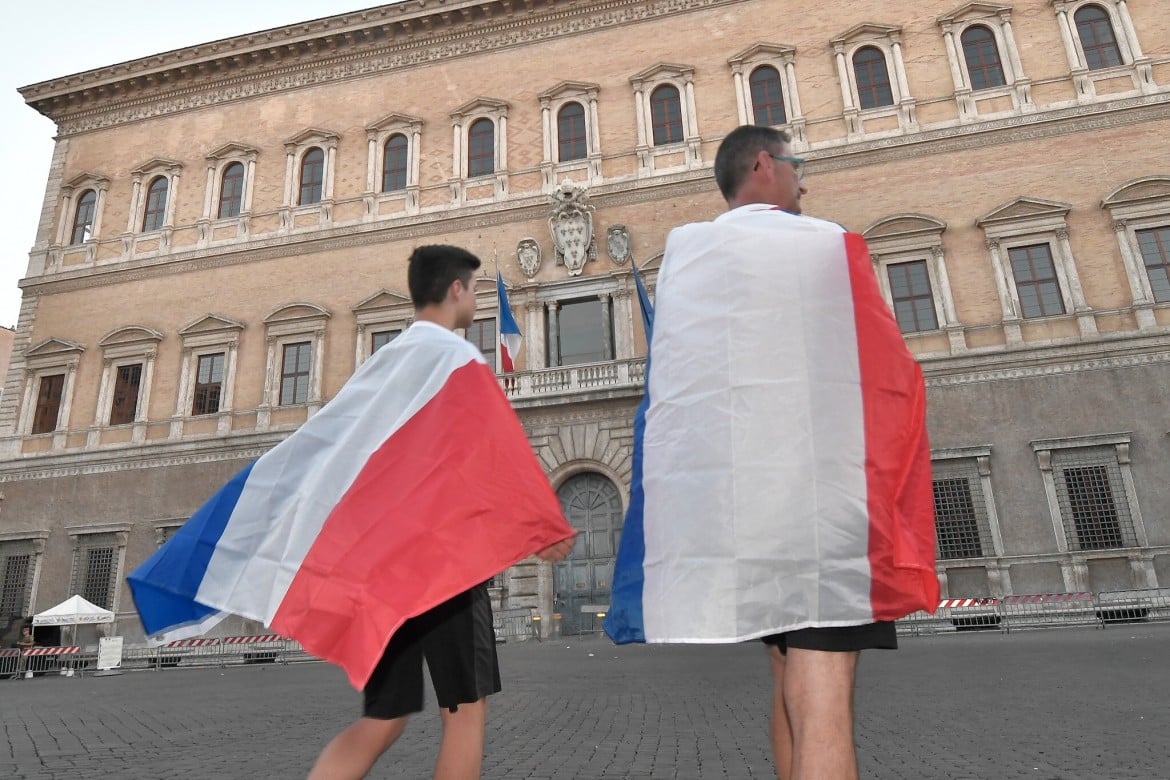 Francia-Italia ad alta tensione. Richiamato l’ambasciatore a Roma