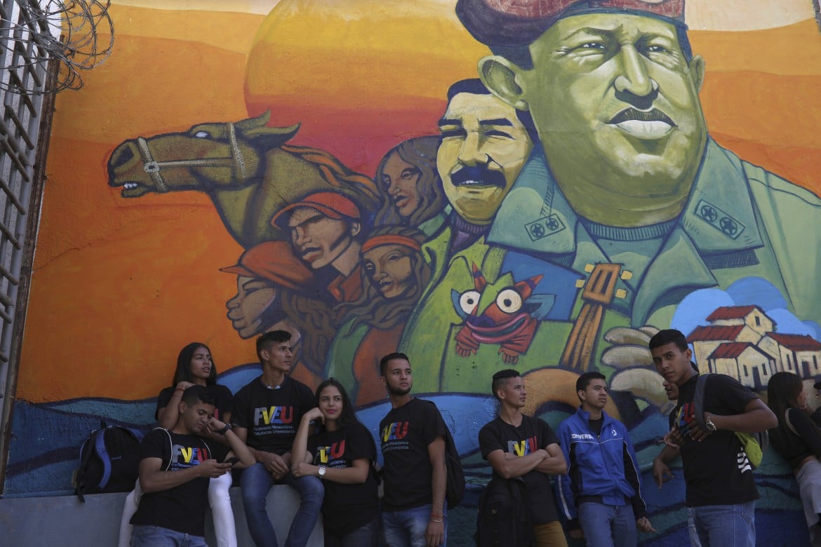 Caos Venezuela, Guaidó chiama  a raccolta i suoi «volontari»