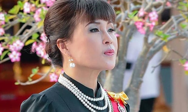La bizzarra rivoluzione di Bangkok: per la prima volta la figlia del re si candida alle elezioni