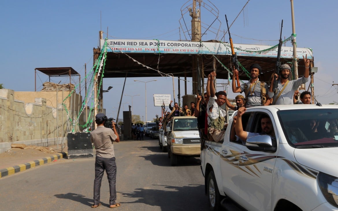 Ribelli Houthi e governo si ritirano da Hodeidah. E l’Onu riapre i granai