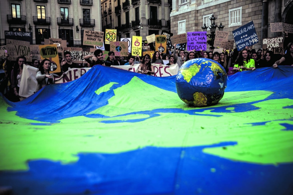 Fridays for Future vs Eni, gli ambientalisti rispondono alle accuse dei sindacati