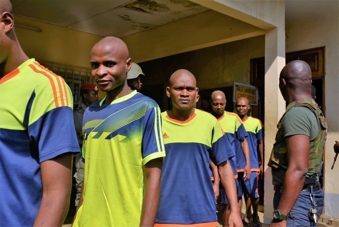 Camerun, rapiti il responsabile delle carceri e un’intera squadra di calcio