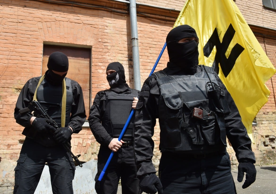 I legami di Tarrant con i gruppi neofascisti nel Donbass