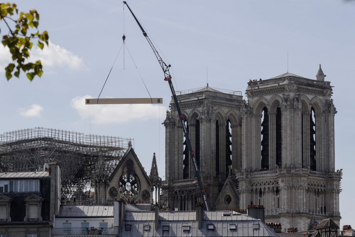 Un concorso di architettura per la guglia di Notre-Dame