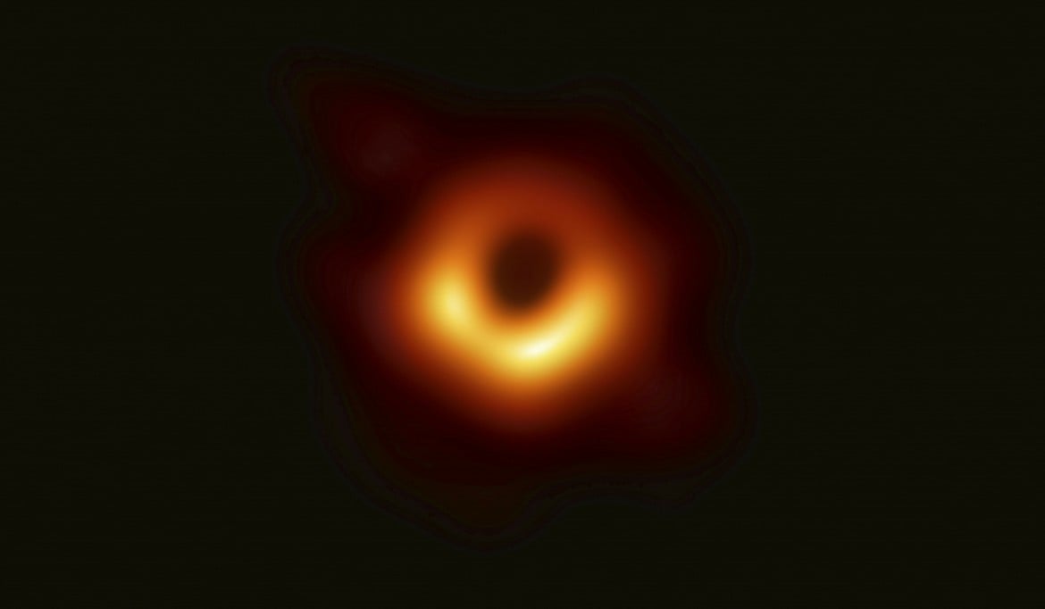 Black hole, la foto dà ragione a Einstein