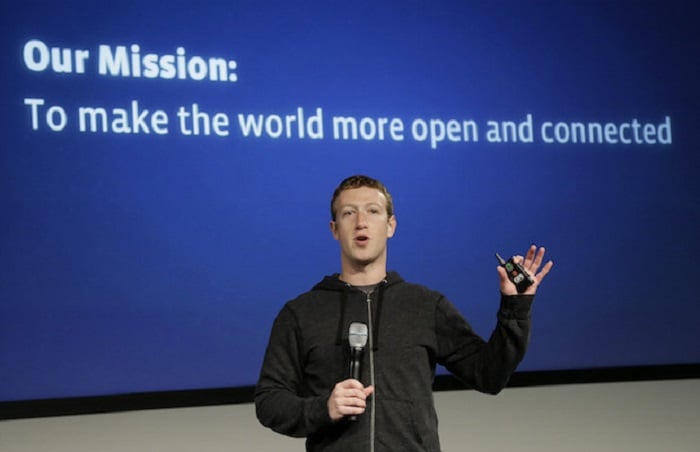 «No» a Zuckerberg e alle lezioni social via web