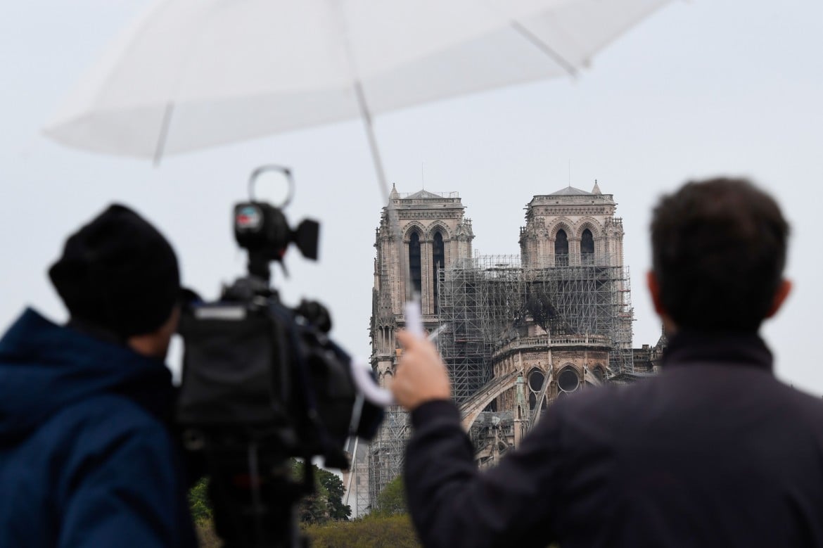 «Notre-Dame era un insieme di interventi di diverse epoche. Il XXI secolo farà il proprio»