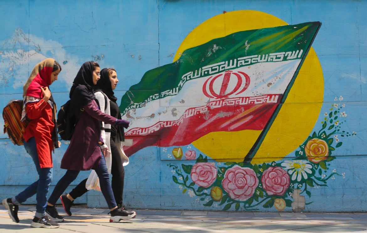 A Teheran a far davvero paura è il carovita