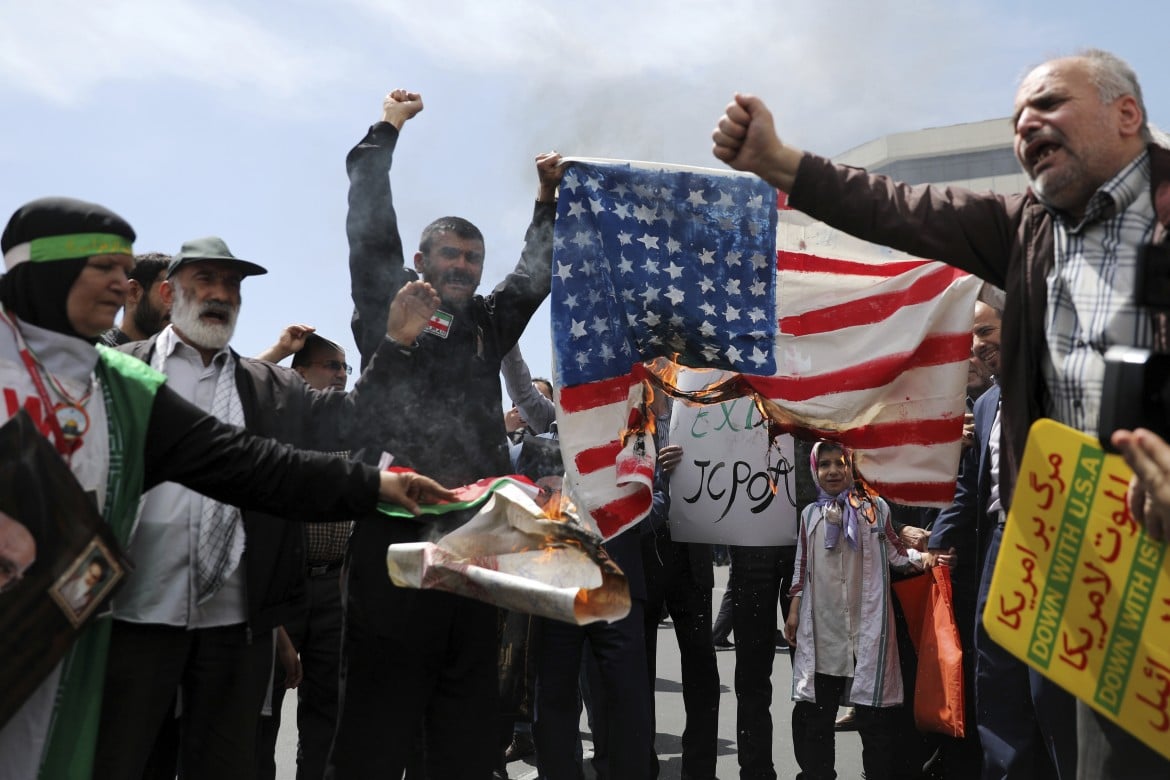 Iran: Usa e Gb inviano soldati, Israele invoca altre sanzioni