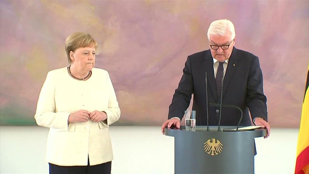 Un altro malore per Merkel, anche la Germania trema