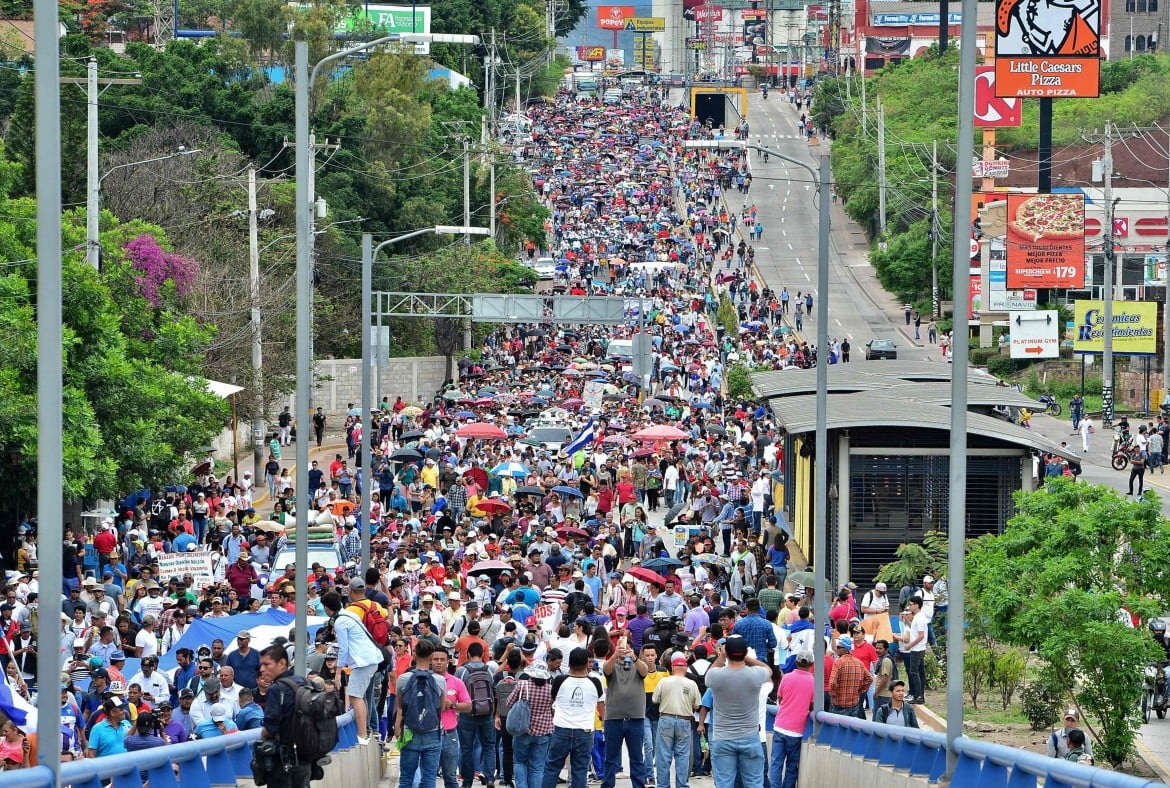 In Honduras rivolta contro Hernández. E Trump che lo sostiene
