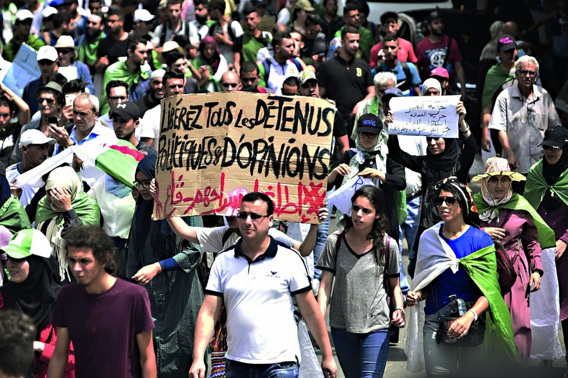 Venerdì di «liberazione», il movimento algerino non si piega