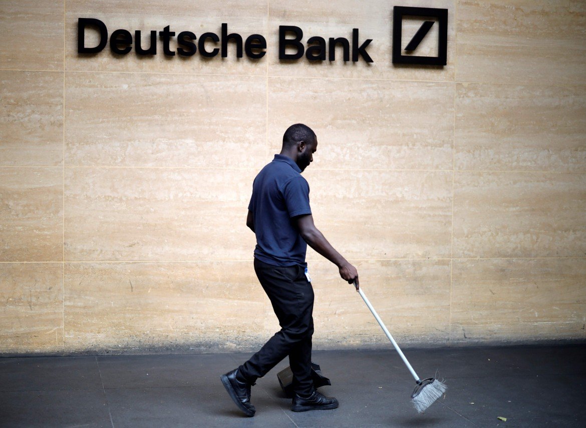 Lacrime e sangue per salvare Deutsche bank dal fallimento