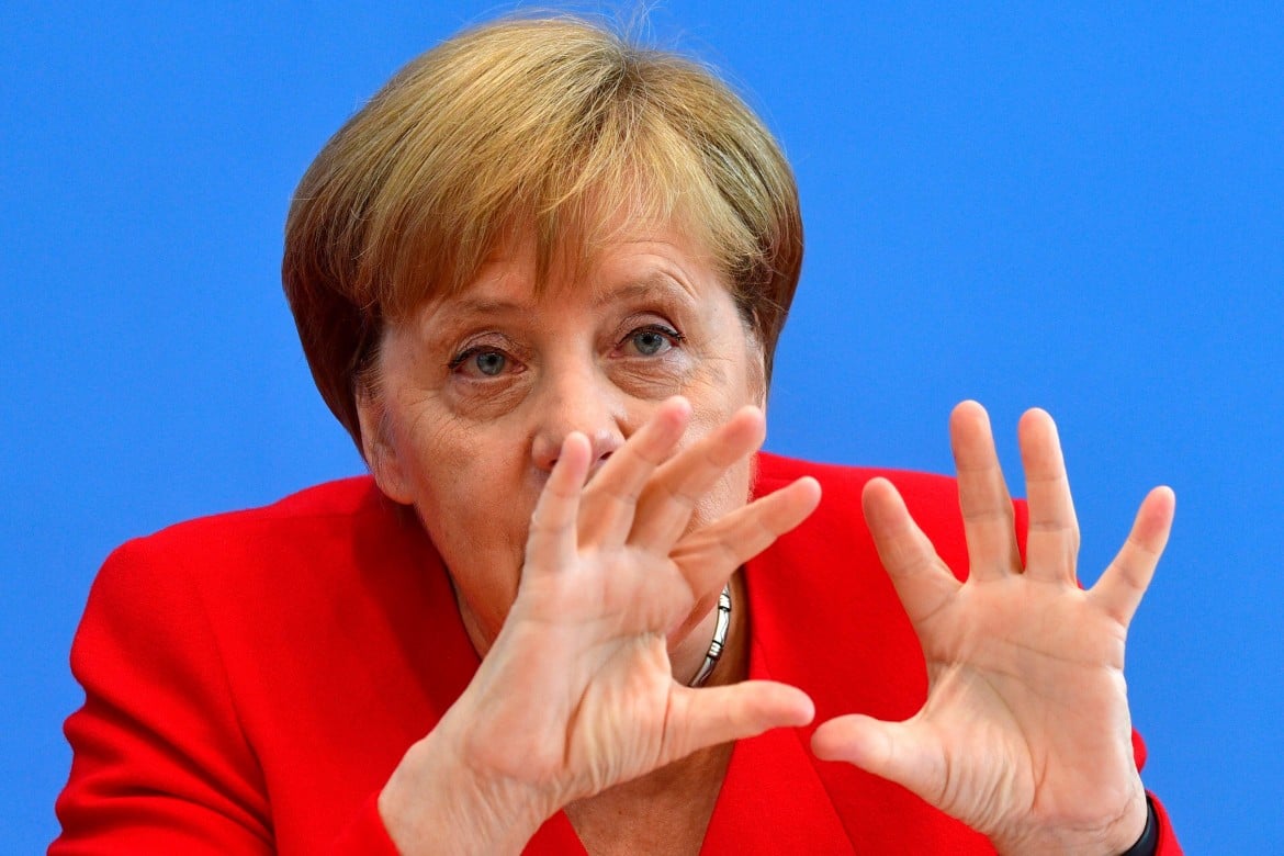 Moscopoli, Merkel chiede chiarimenti