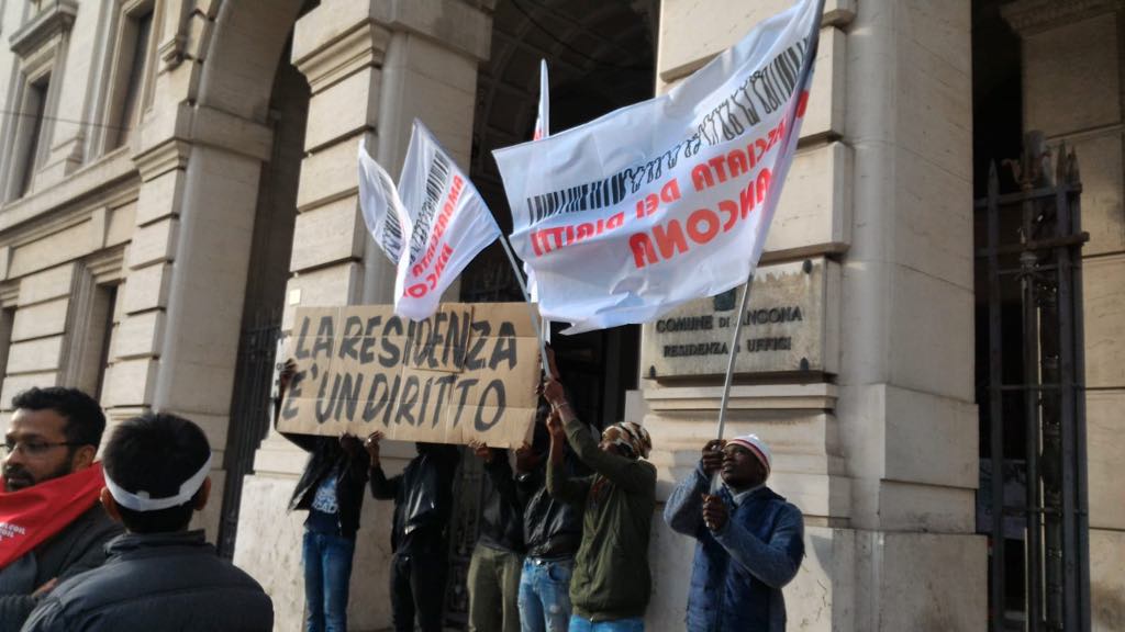 Giudice dà la residenza a un migrante e spedisce il dl Salvini alla Consulta