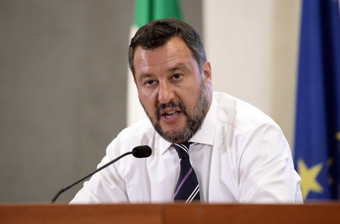 Salvini lancia l’ultimo appello: con noi o al voto. O  l’insurrezione