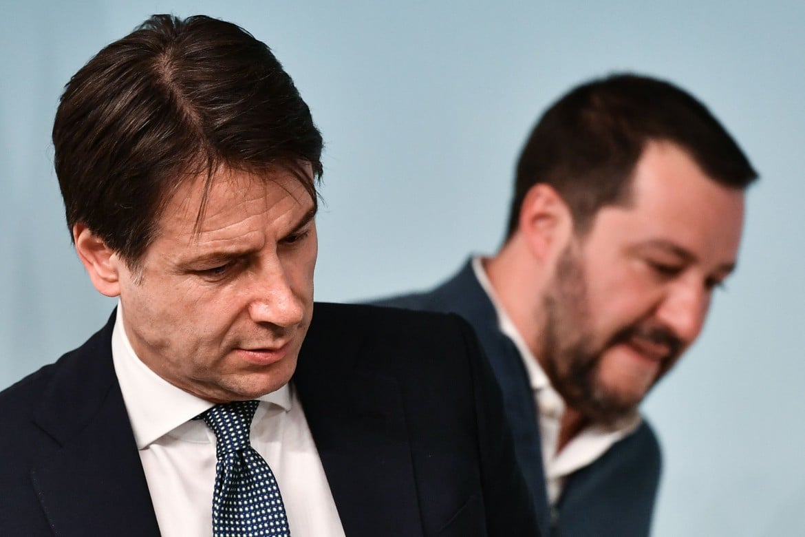 Open Arms, Salvini finge di cedere a Conte: sbarcano 27 minori