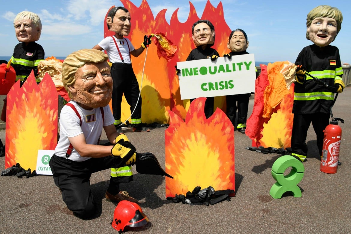 Amazzonia in fiamme, le proteste cambiano l’agenda del G7