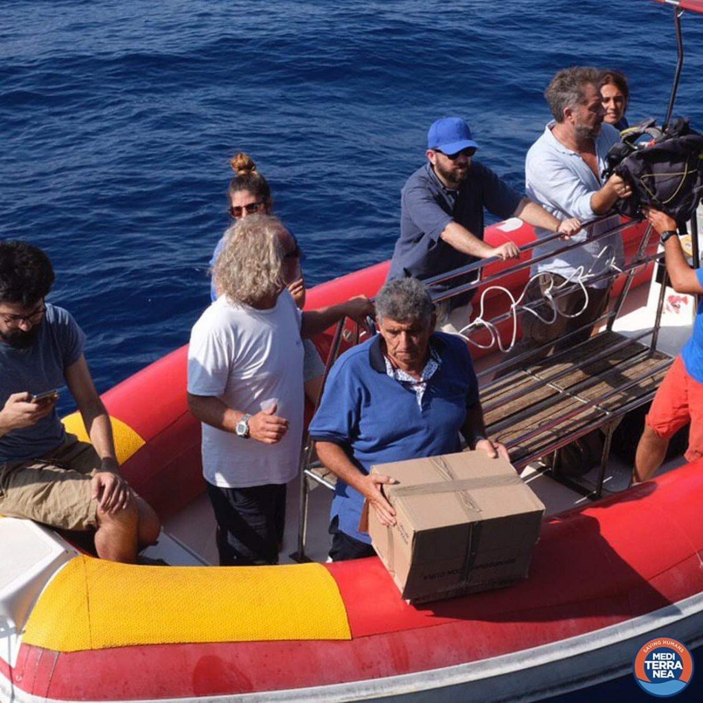 Mare Jonio al largo di Lampedusa con 34 naufraghi e niente acqua dai rubinetti