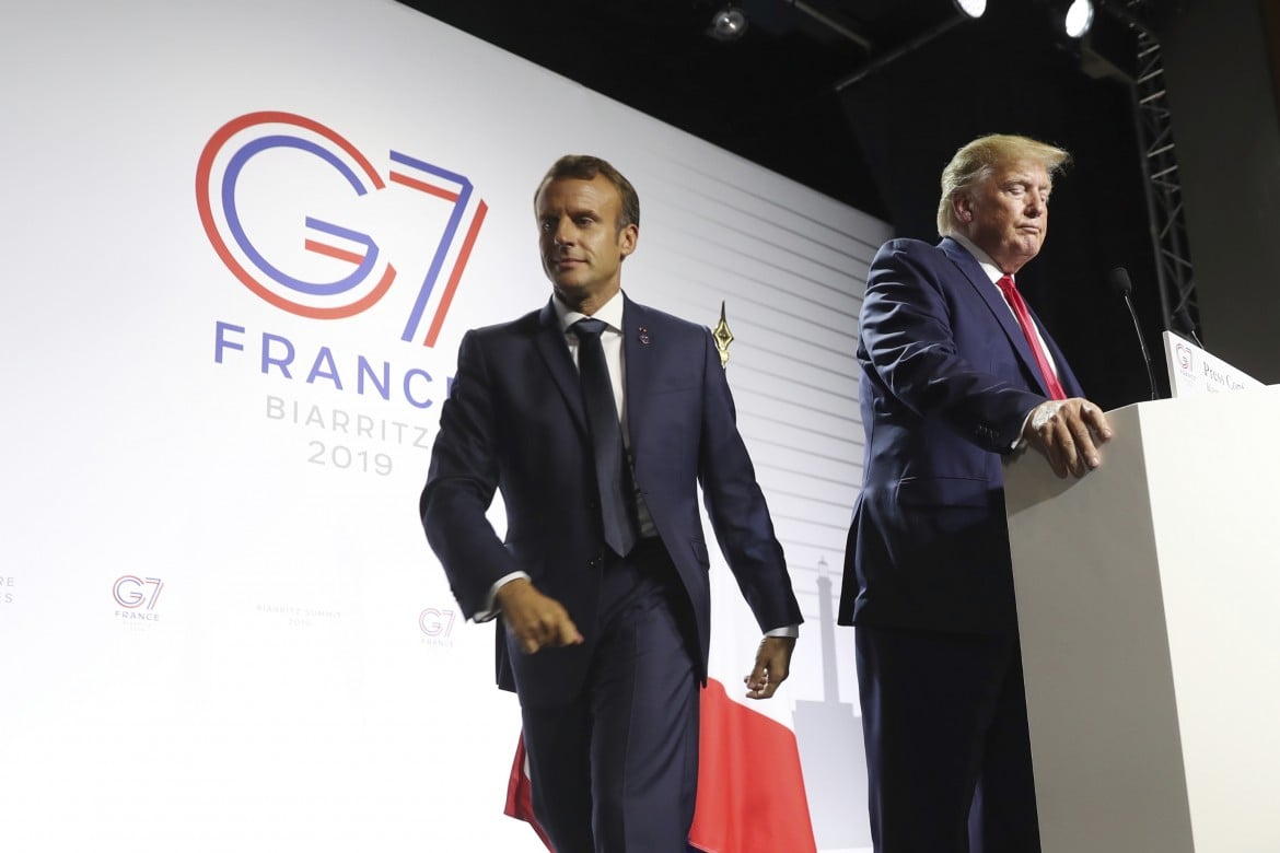 Macron promette 15 miliardi all’Iran, ma solo con l’ok Usa