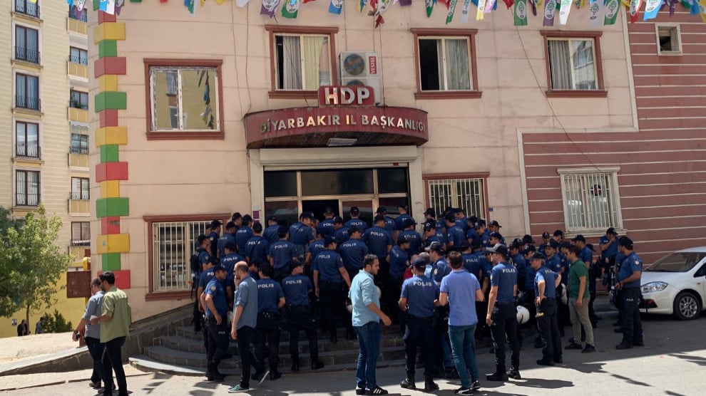 Ankara caccia i sindaci Hdp, commissariato anche Diyarbakir