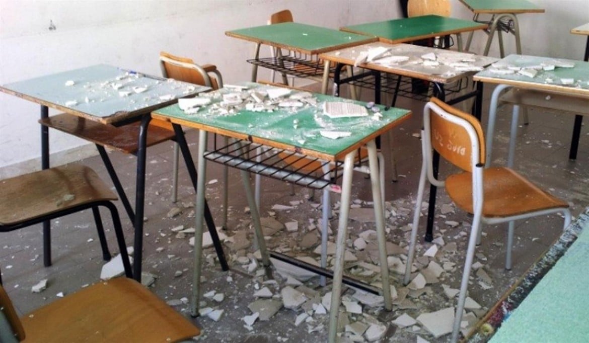 Studiare in Italia è pericoloso: crolla una scuola ogni tre giorni