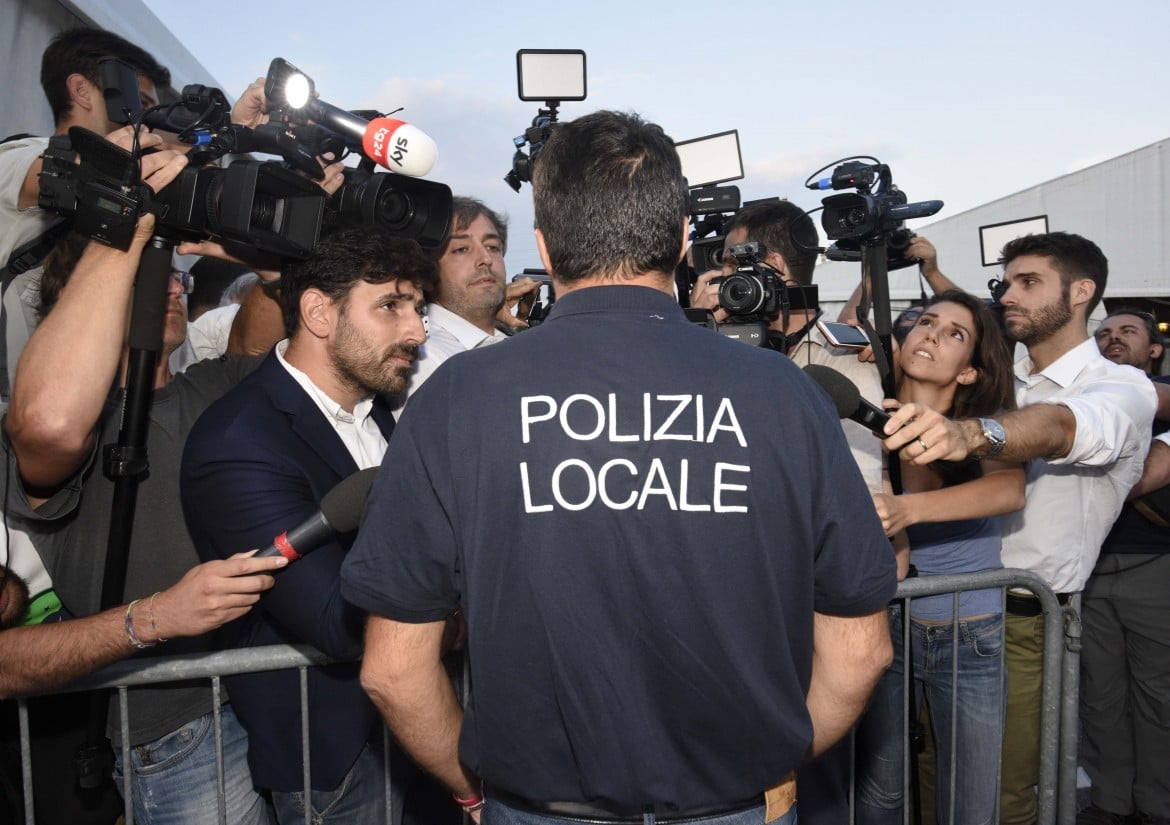 Salvini saluta ma non se ne va: «È un arrivederci»