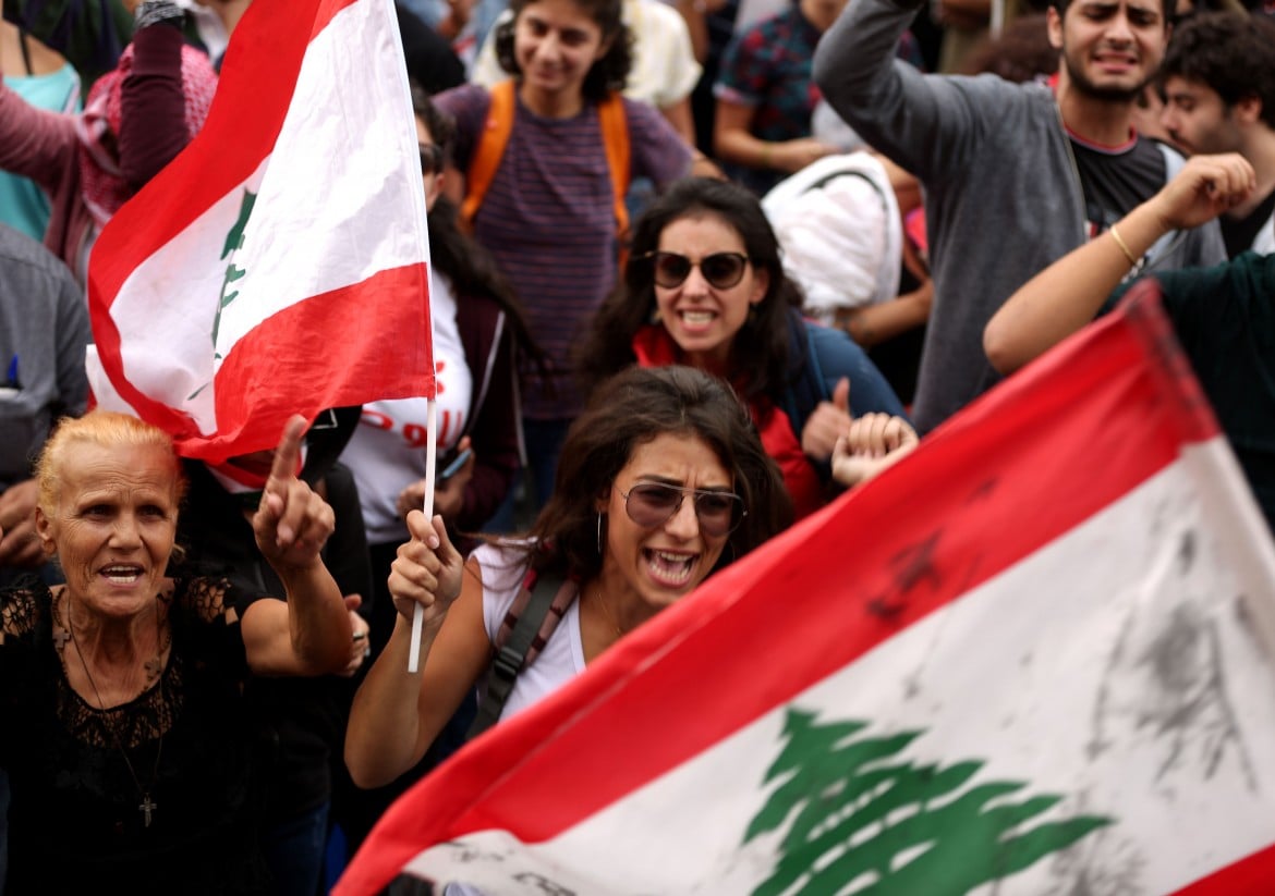 Non solo Beirut: da nord a sud è ribellione popolare
