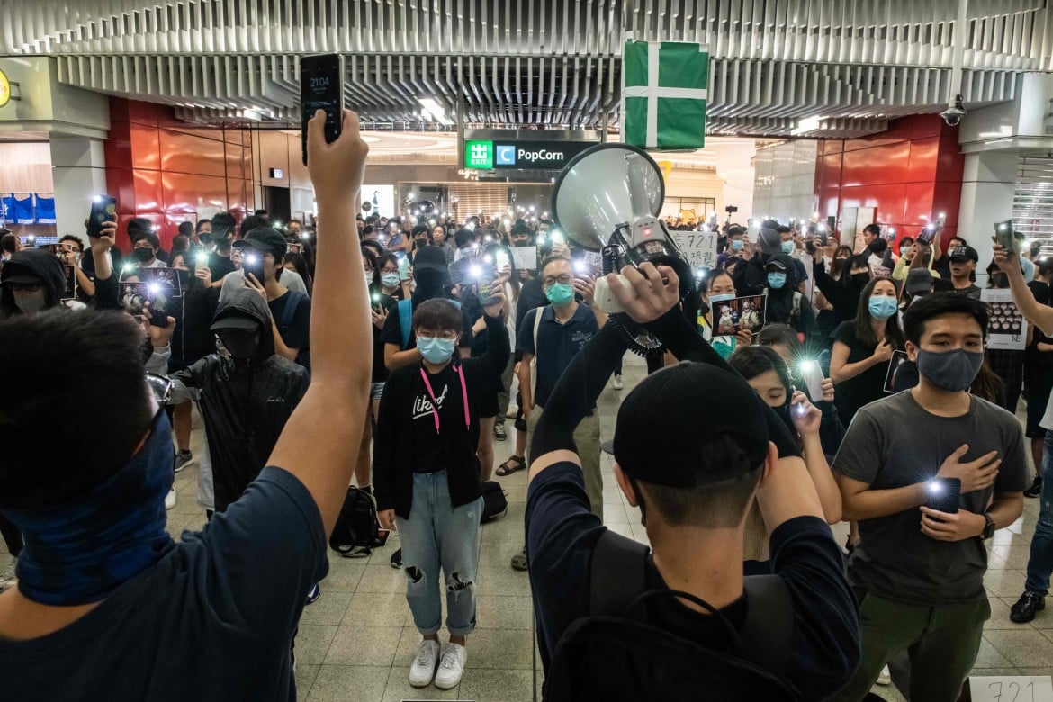 Hong Kong, è ufficiale: ritirata la legge sull’estradizione