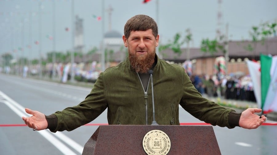 «A morte i traditori sul web». Kadyrov choc, Mosca tace