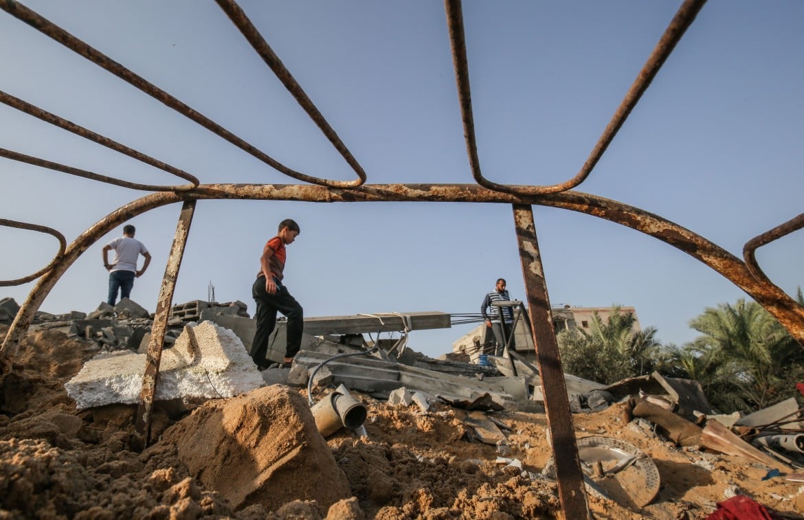 Gaza sotto le bombe, uccisi 26 palestinesi