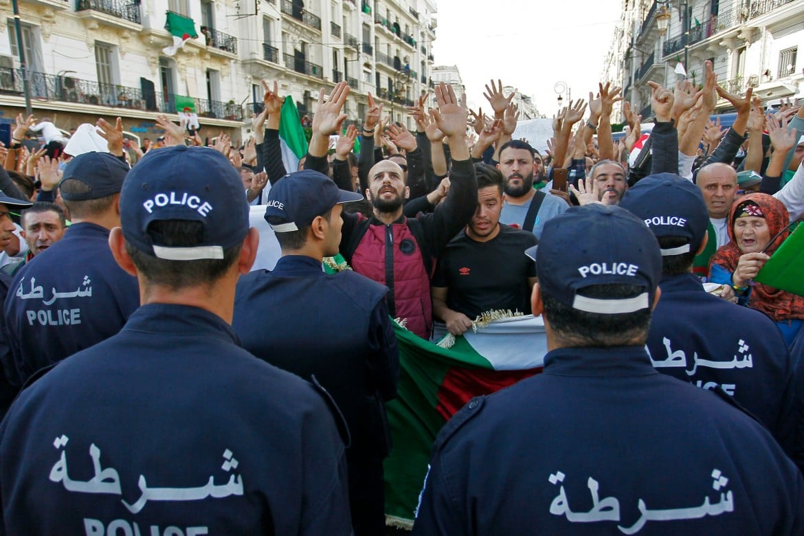 L’indipendenza di Algeri: «No al voto»