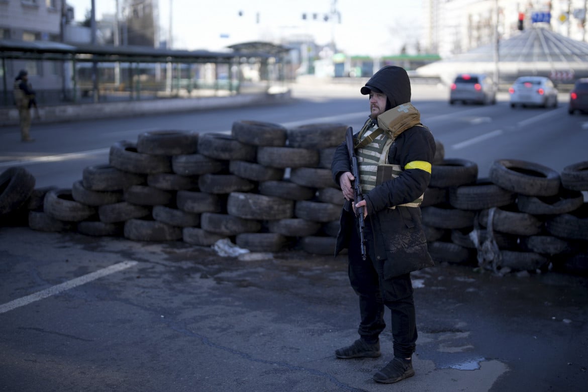 Kiev, terzo giorno di guerra. Scontri alle porte della città