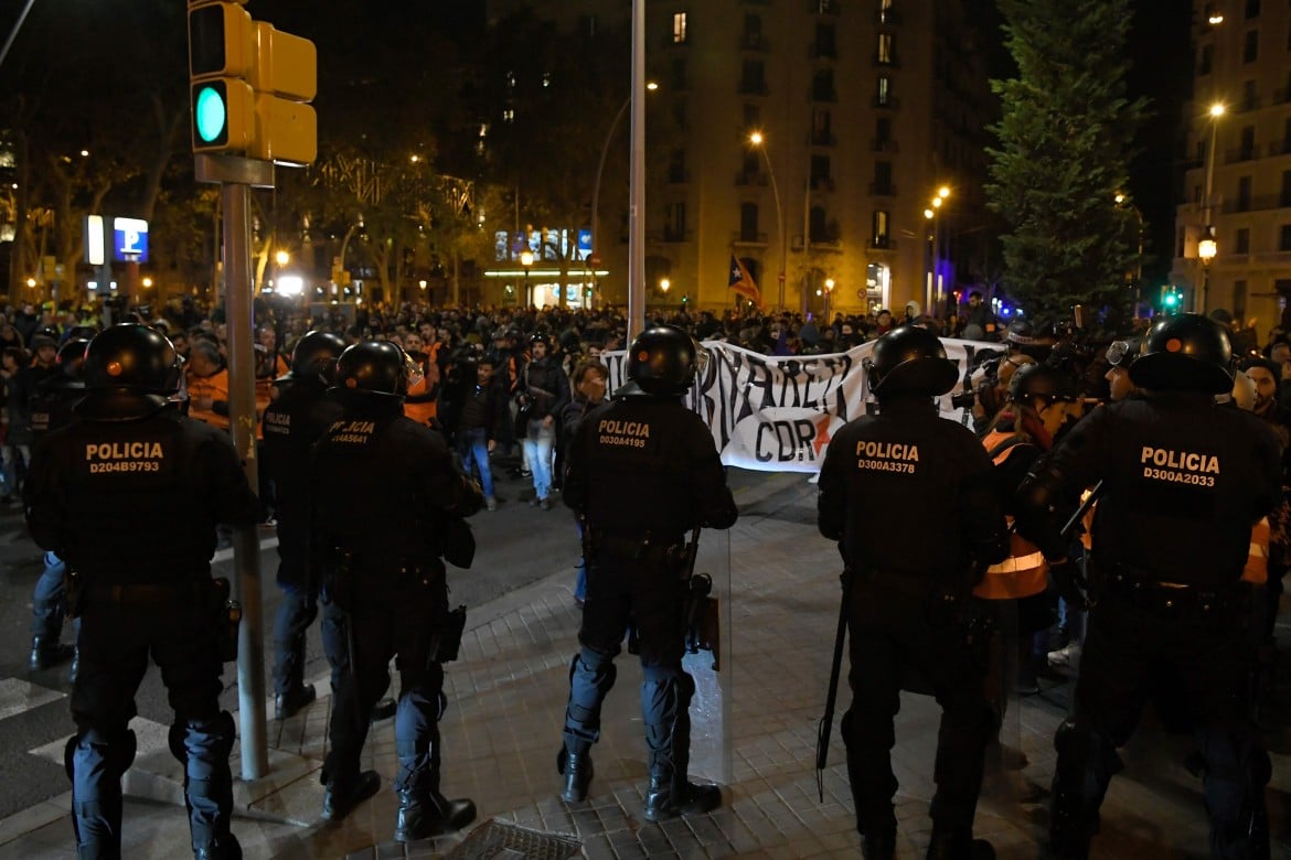 Le elezioni non fermano le proteste. In Catalogna è Tsunami Democràtic