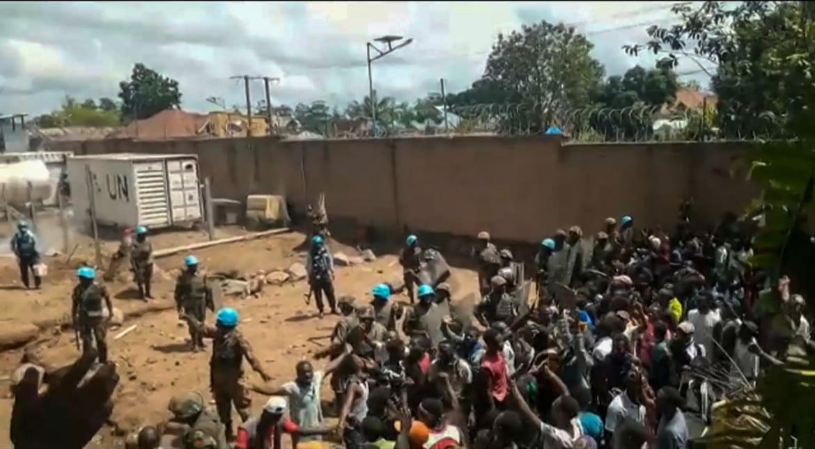 Strage di civili nel Nord Kivu, la popolazione furiosa con l’Onu