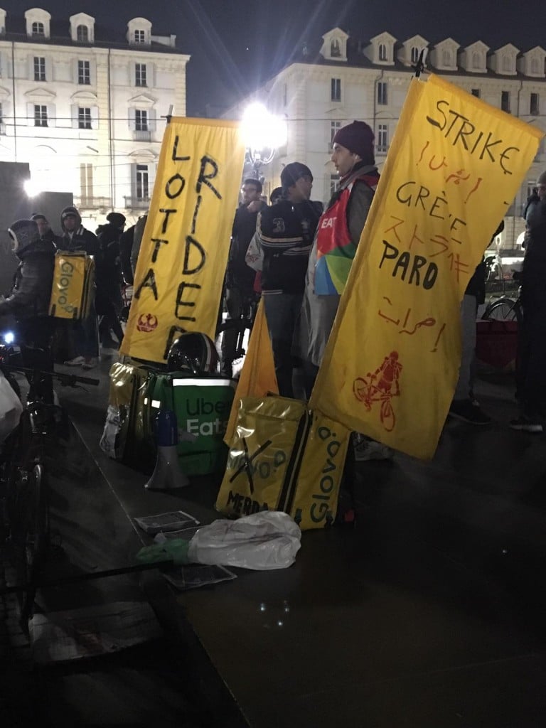 Riders torinesi in piazza: «Siamo ancora senza diritti»