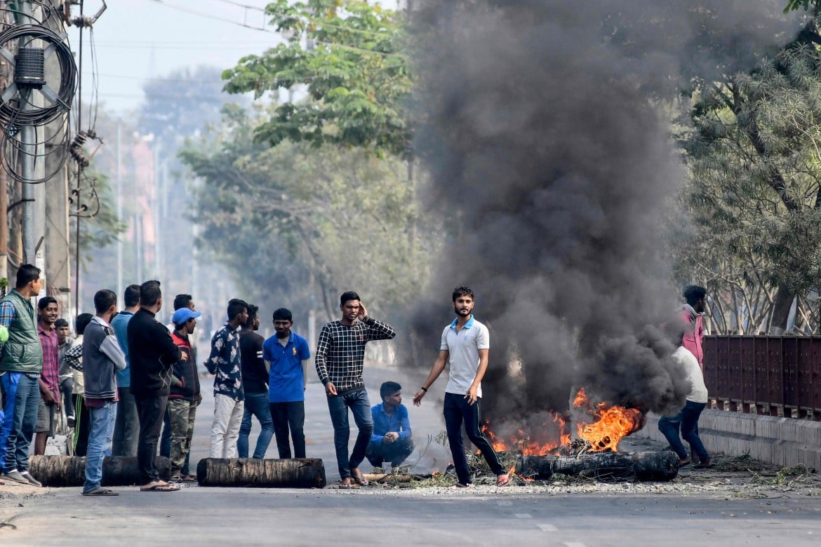 India, «cura Kashmir» per chi protesta contro il Citizen Bill