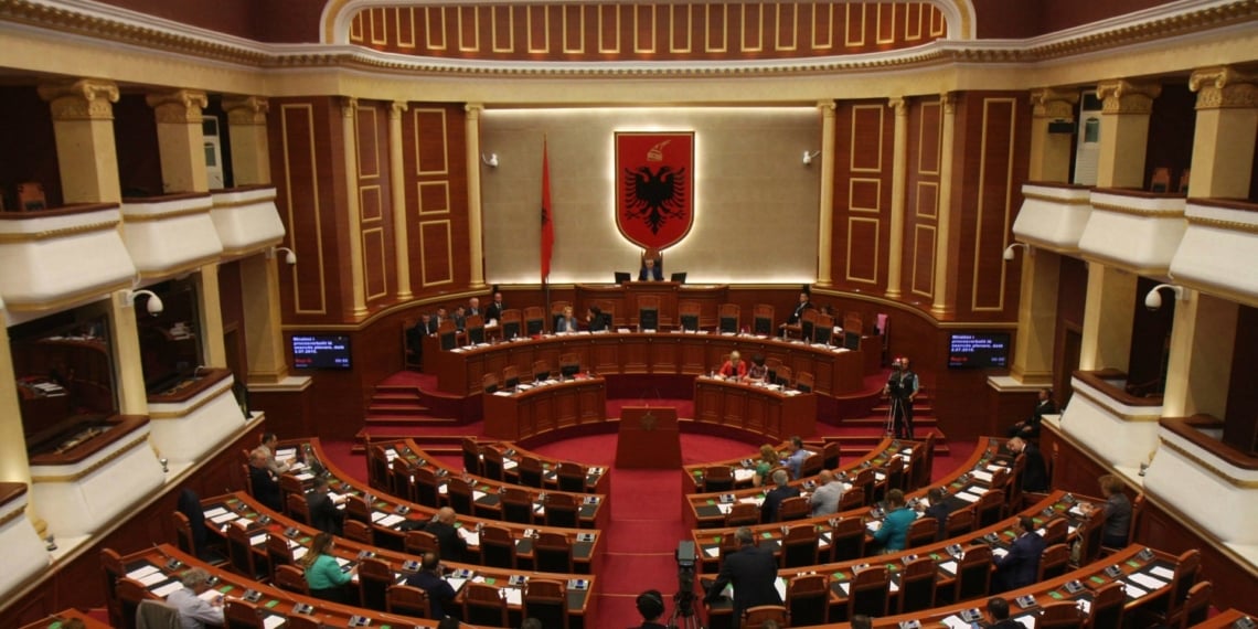 Albania, l’ora del bavaglio ai media