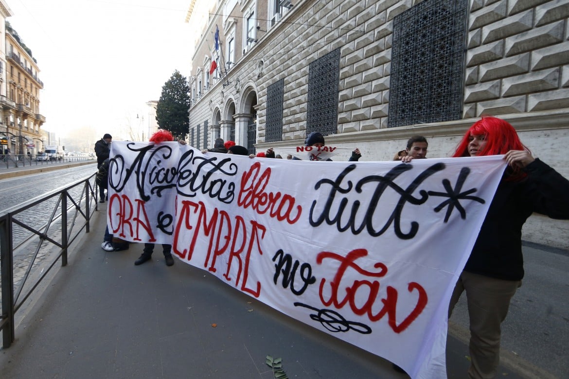 Con Dosio e con gli altri arrestati, oggi i No Tav in corteo a Torino