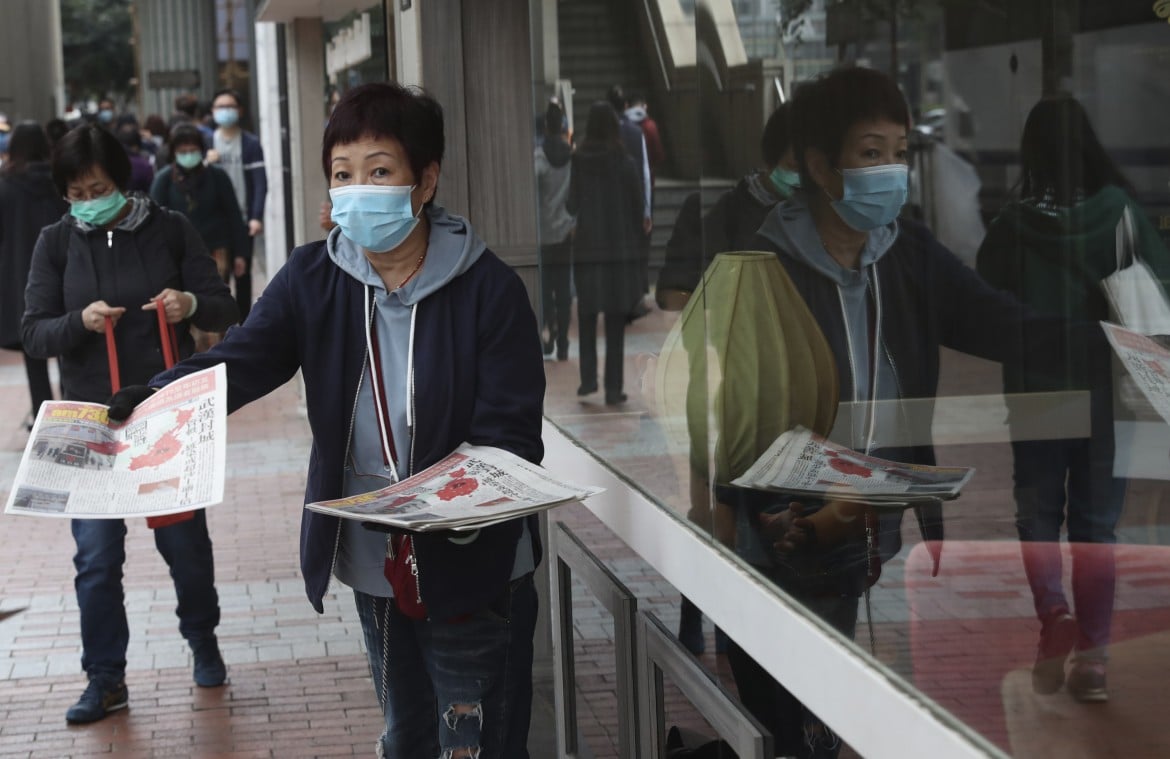 82 vittime, quasi tremila malati in Cina. Dubbi sulle misure adottate