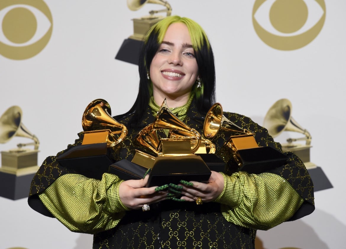 Billie Eilish trionfa nella notte dei Grammy