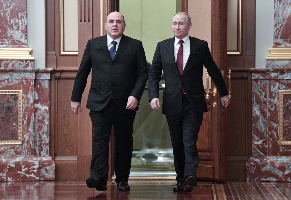 Bordate tra Putin e Medvedev. Mishustin presenta il nuovo esecutivo