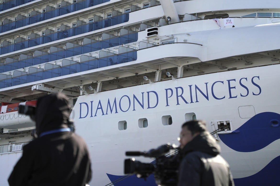 «Trattenere i passeggeri a bordo della Diamond Princess non è una buona idea»