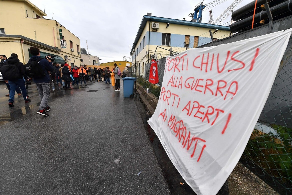 Genova si mobilita: un’altra nave saudita in arrivo martedì