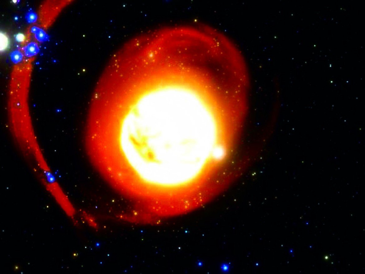 La stella rossa che vuole essere una supernova
